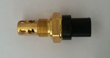 Volvo Oil Level Sensor 15048183